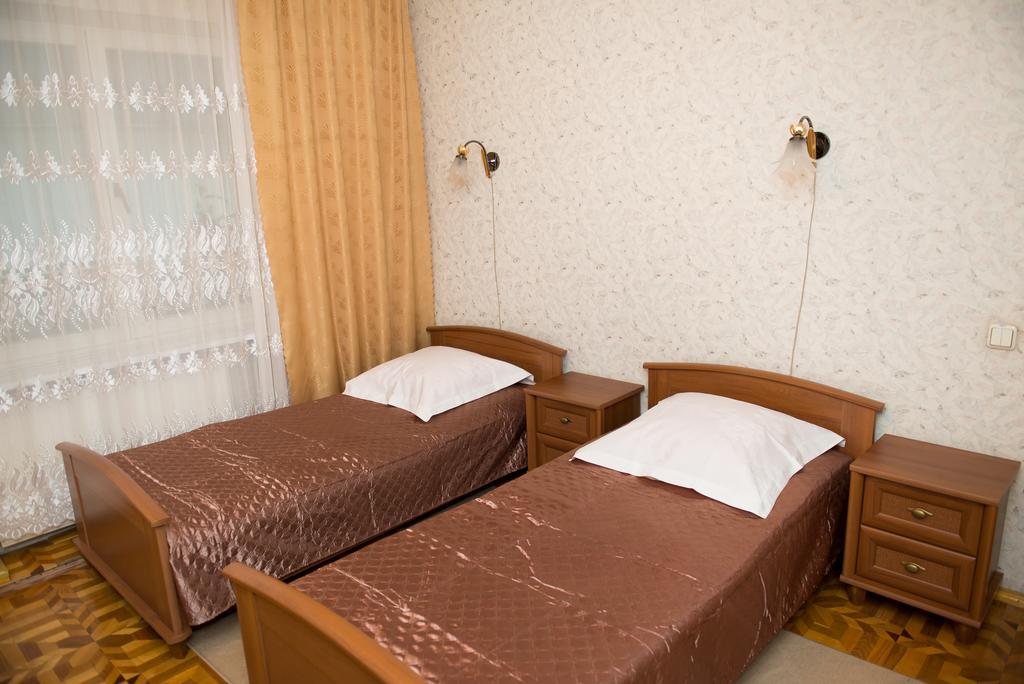 Dvoryanskiy Hotel Dnipro Rum bild